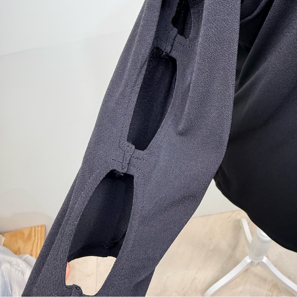 Bold Elements Black Cold Shoulder Cutout Blouse T… - image 5